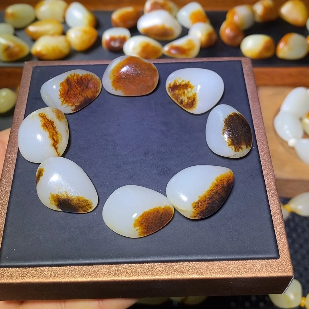 和田玉未镶嵌手串