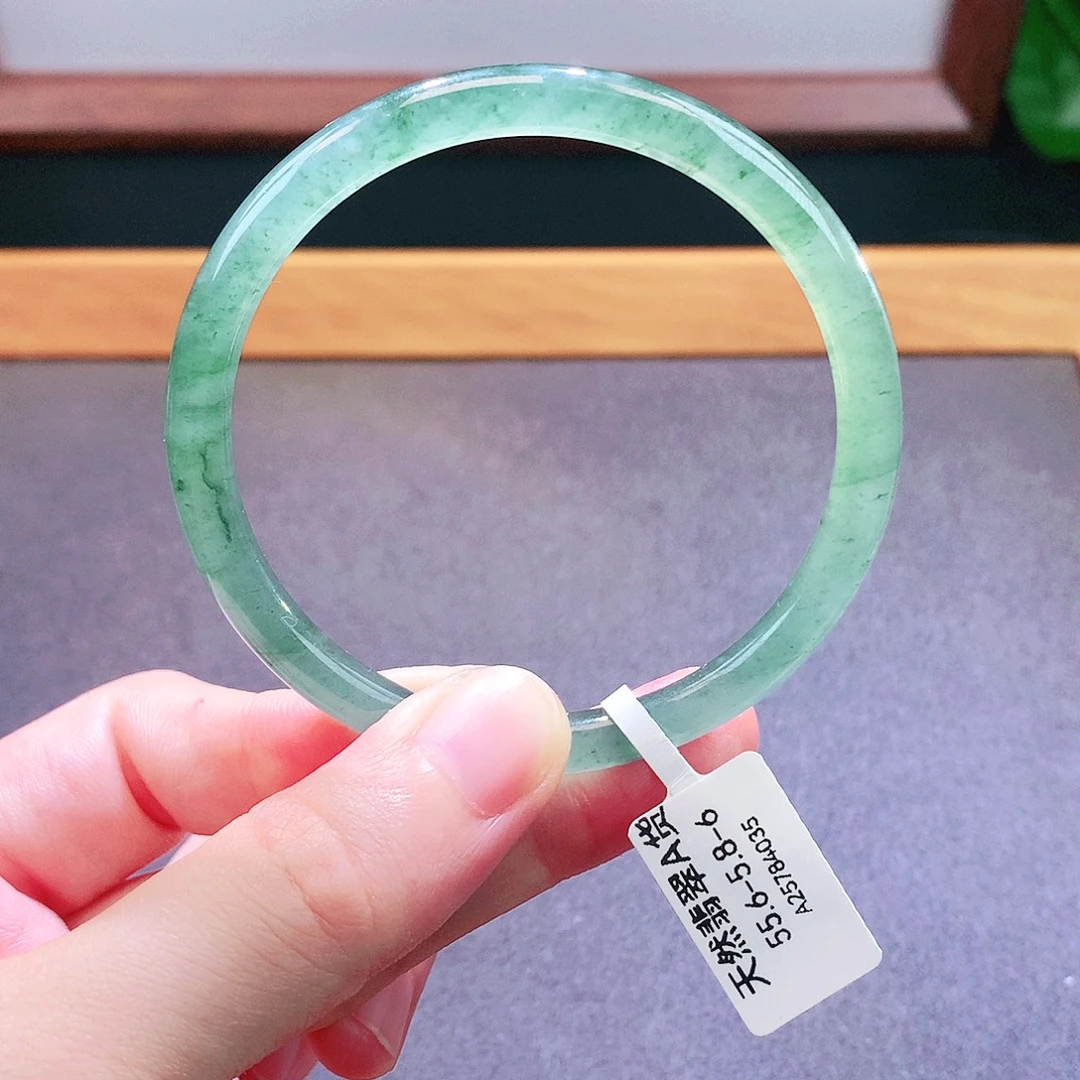 未镶嵌手镯翡翠天然翡翠