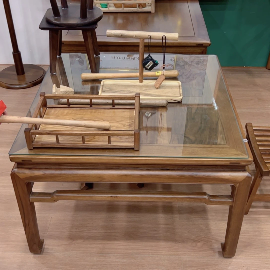 木核桃木小款八仙桌