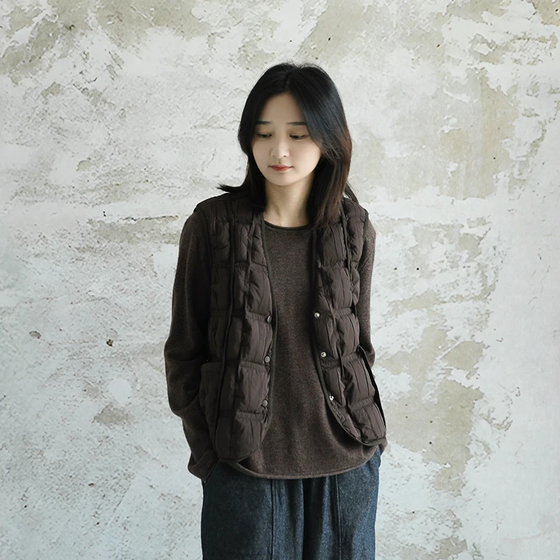 尘染·95白鹅绒·轻薄羽绒马甲女2025秋冬新款保暖背心百搭马夹