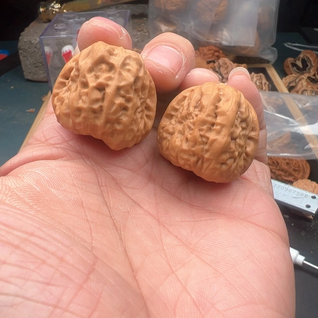 桃核把件32左右蛤蟆头