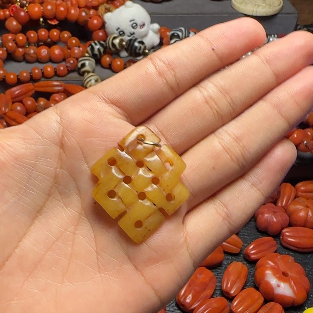 火***夫颈饰玻璃好看好看
