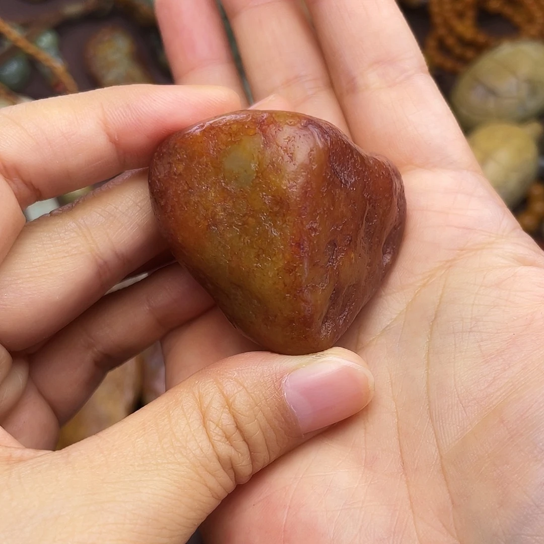 满****颈饰未镶嵌岫岩河磨玉（透闪石质玉）