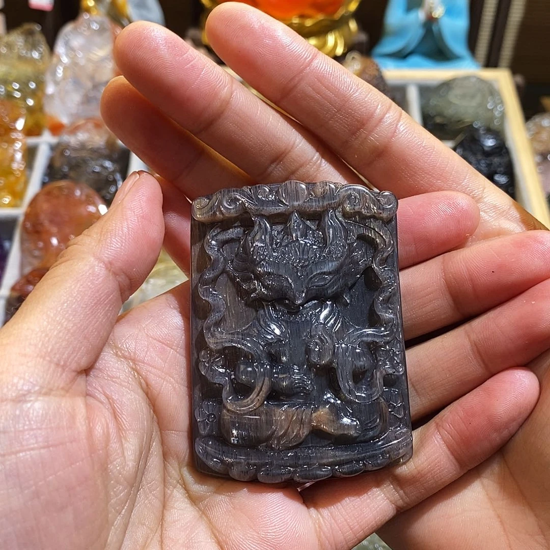 樱****颈饰水晶未镶嵌吊坠