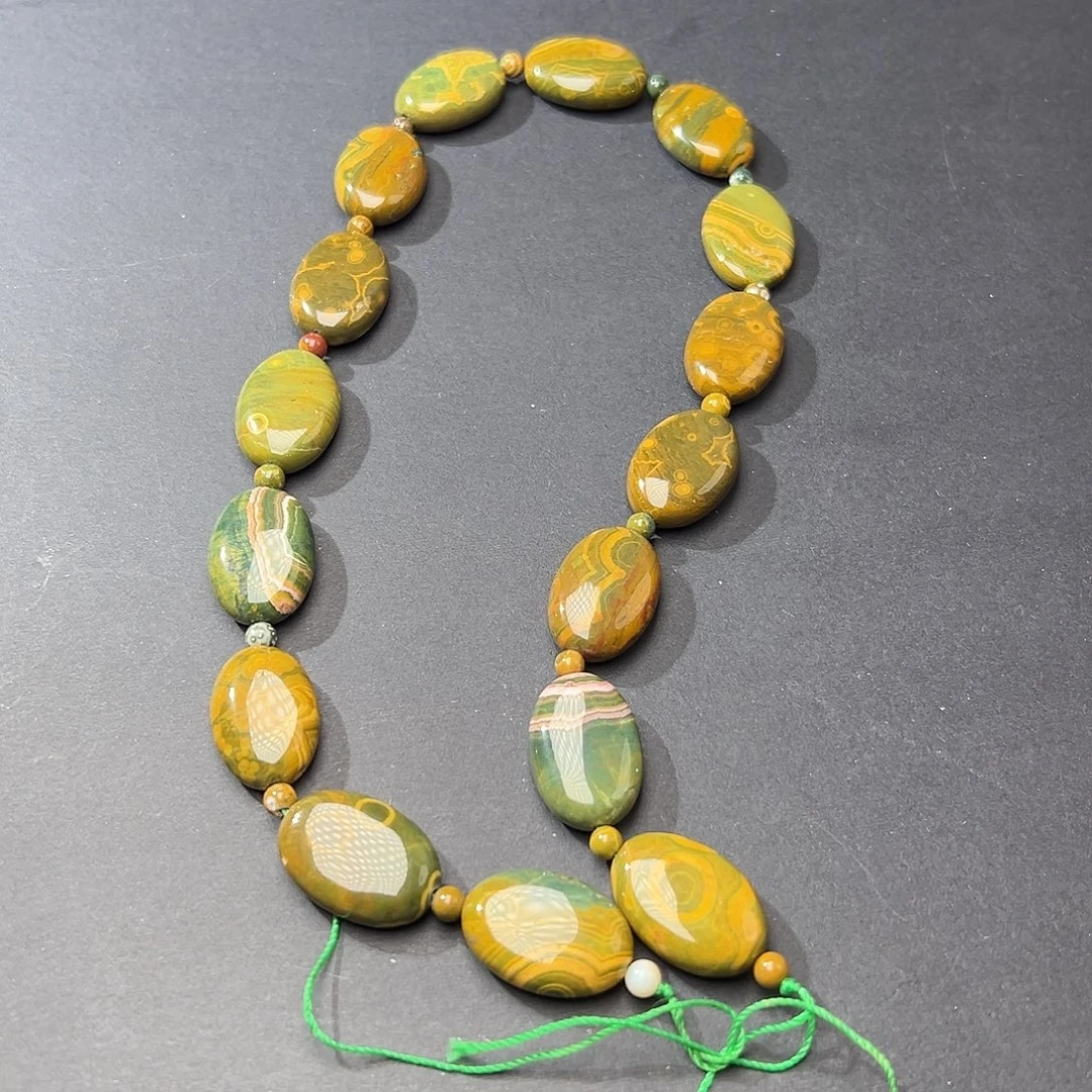 玛瑙/玉髓合金珠宝半成品G554。天然印度玛瑙椭圆扁珠一条