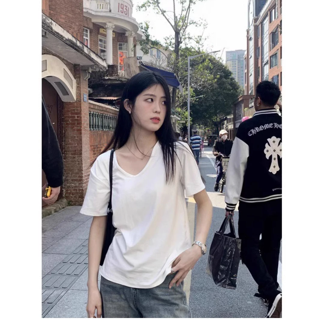 韩系白色V领宽松打底衫长袖女秋季慵懒松弛感正肩T恤休闲内搭上衣