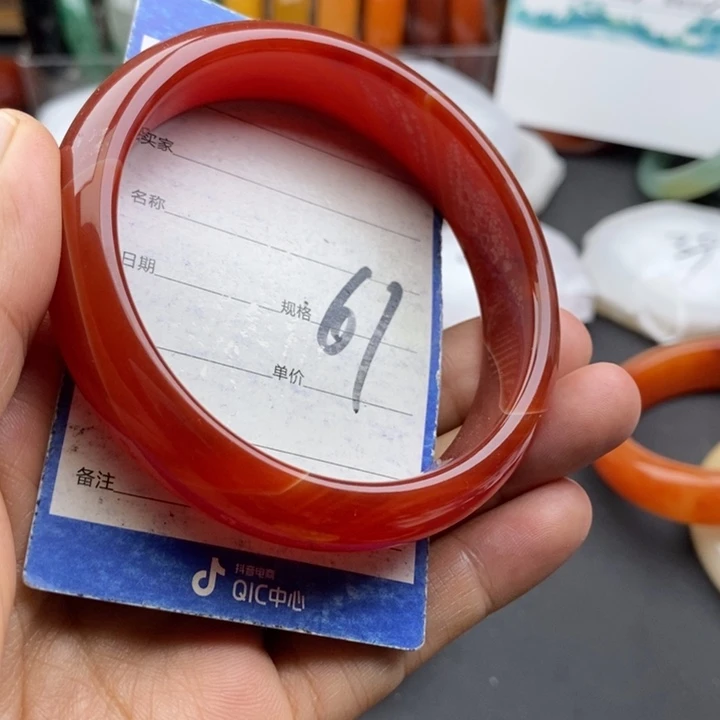 未镶嵌手镯石英质玉