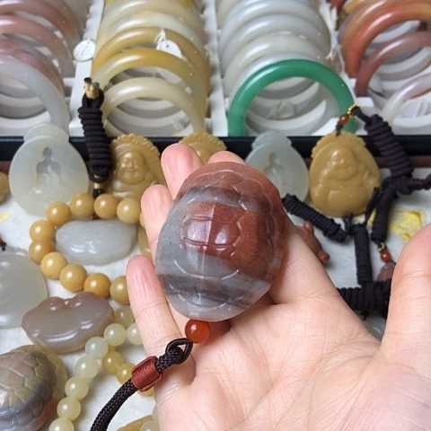 石英质玉未镶嵌手把件