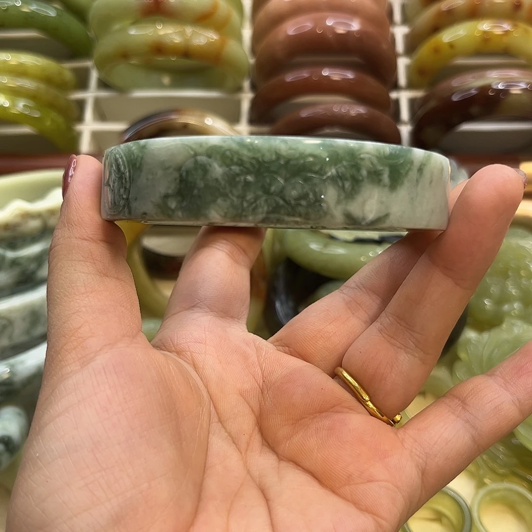 蛇纹石玉未镶嵌手镯6号60.6吞金兽