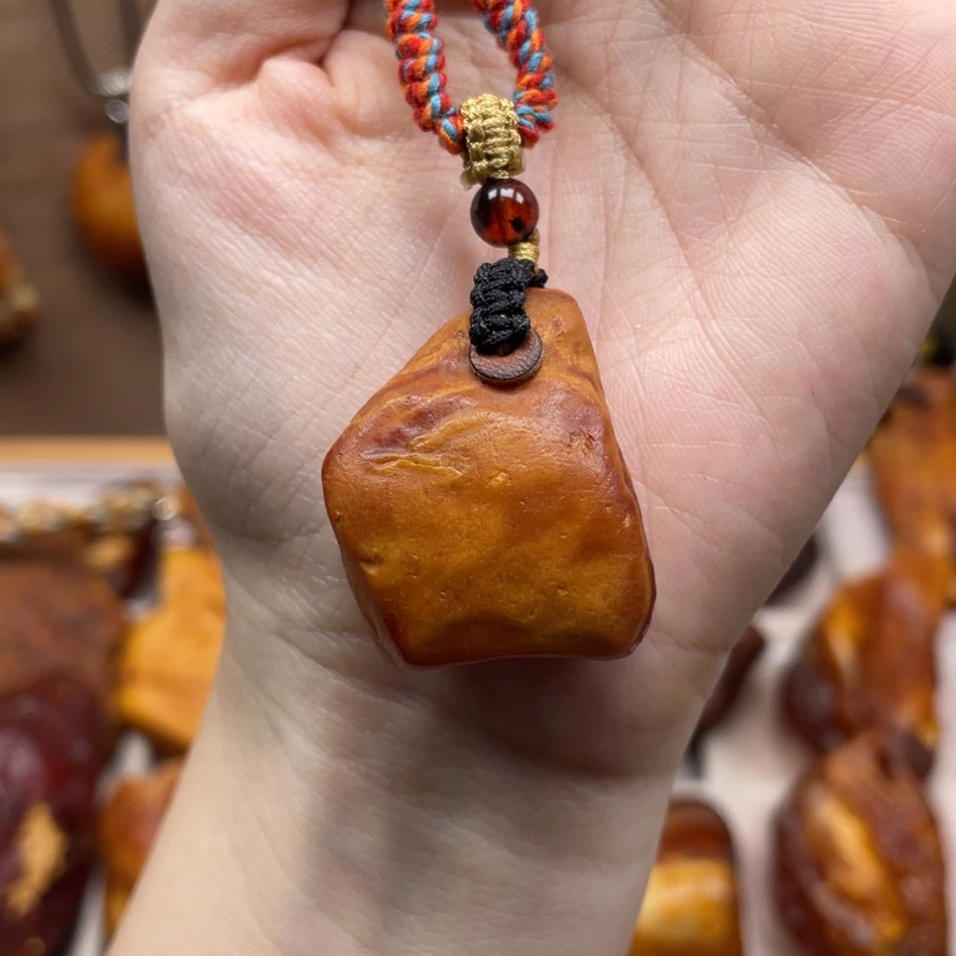 琥珀未镶嵌珠宝奇石