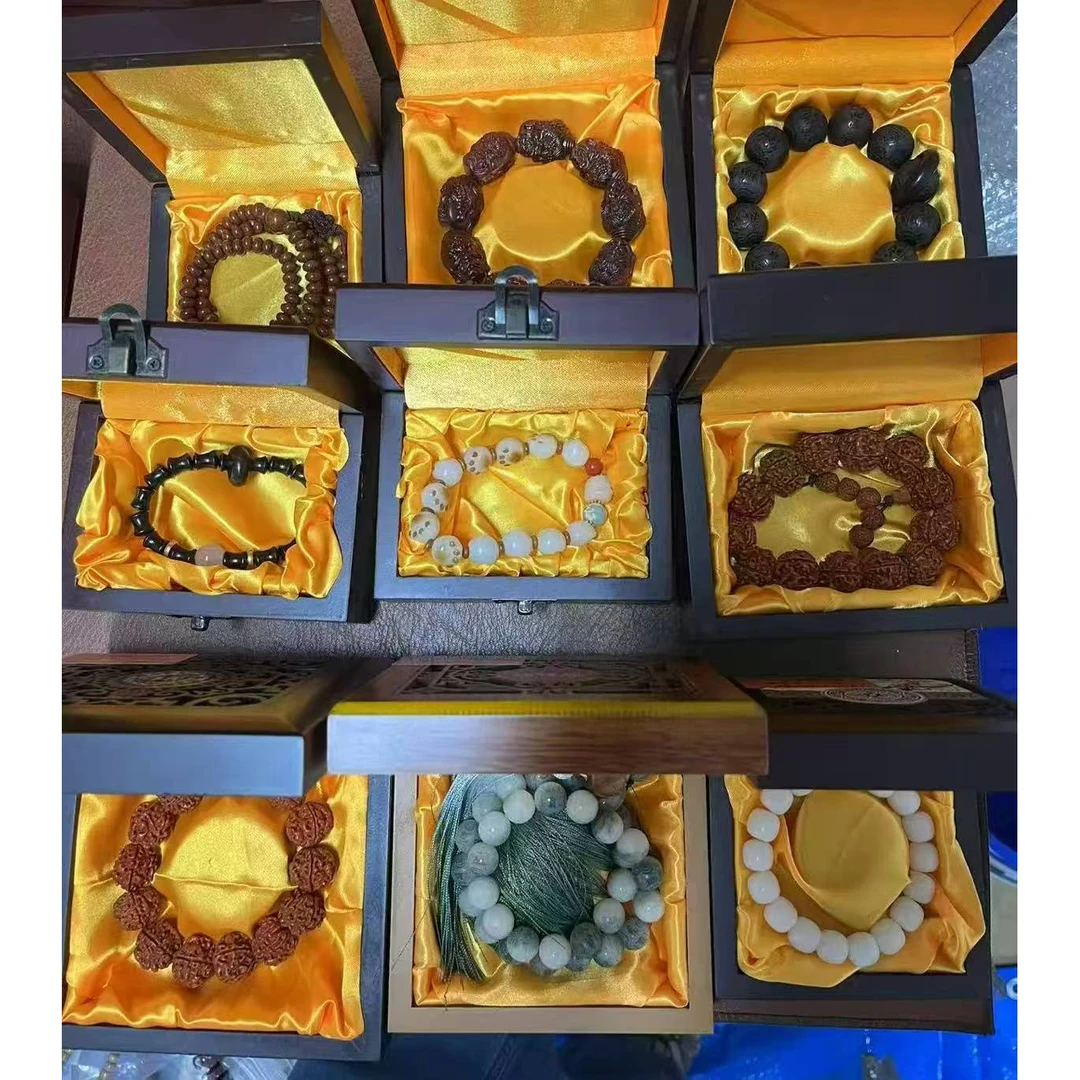 精美手串多发一无礼盒