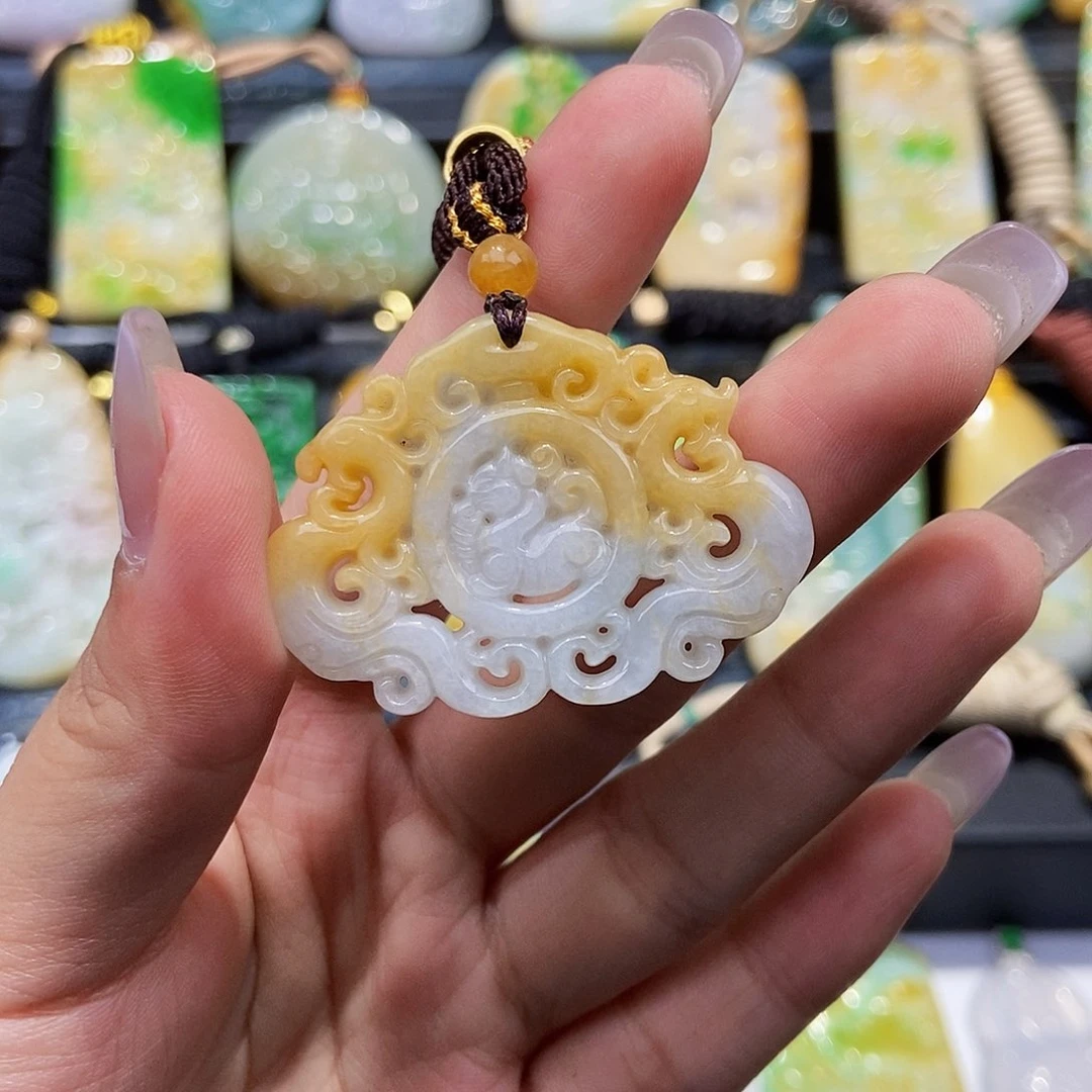 翡翠未镶嵌颈饰天然翡翠A货