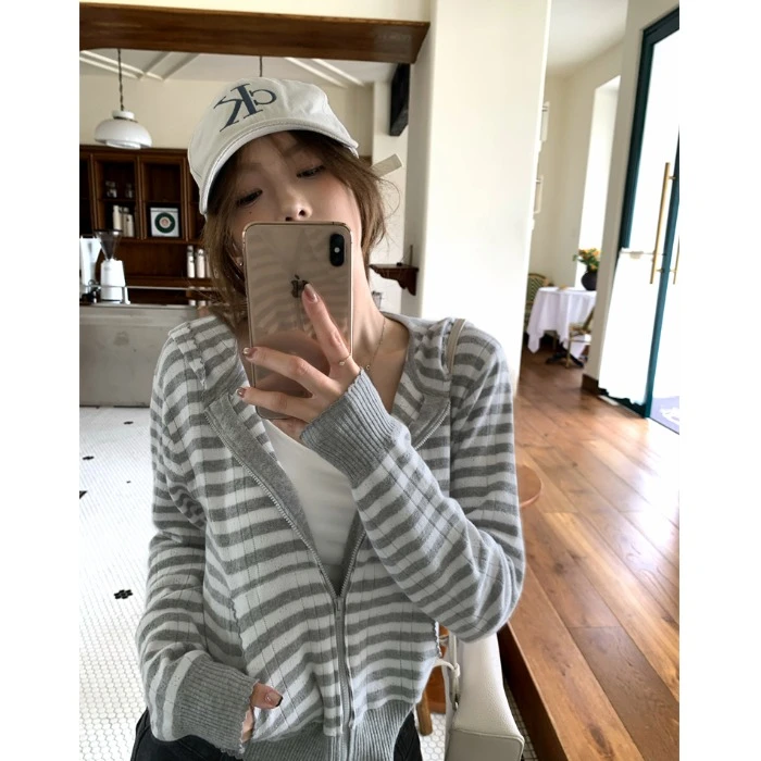 复古撞色条纹连帽长袖针织外套女早秋宽松防晒开衫慵懒风拉链上衣