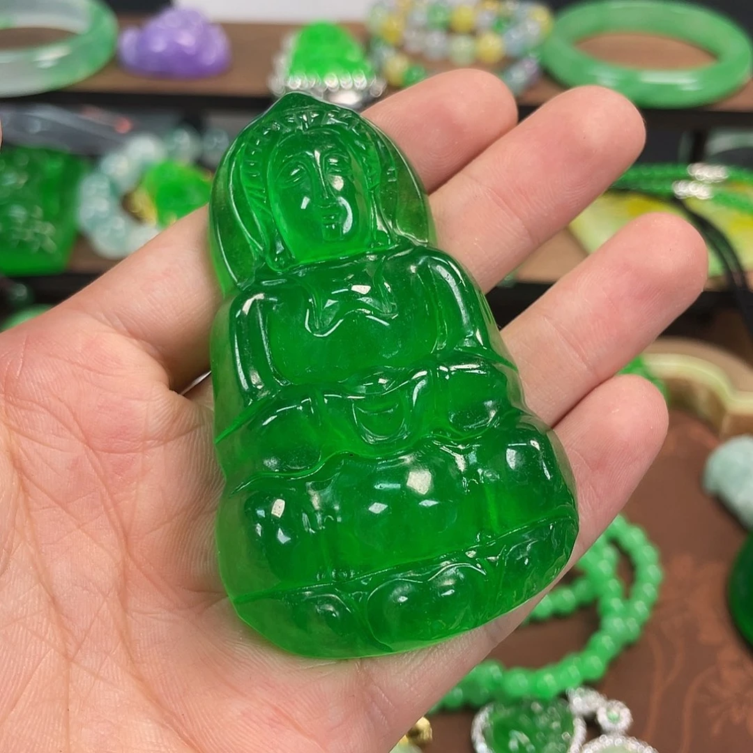 儒***怀翡翠未镶嵌颈饰吊坠