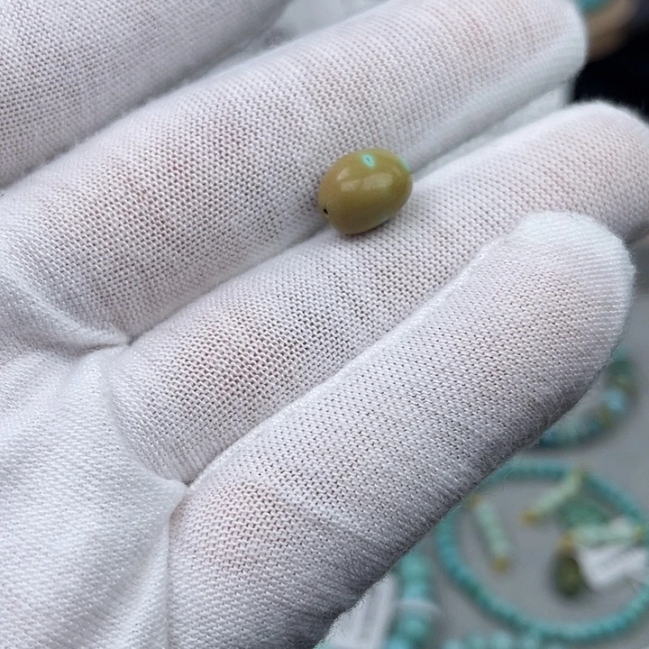 南红玛瑙未镶嵌珠宝奇石