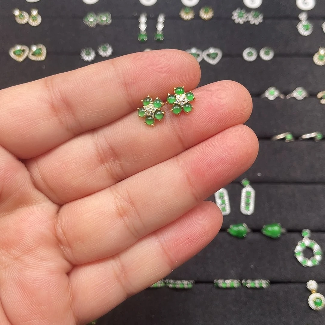 翡翠银S925镶嵌耳饰小****贝Ooooooo