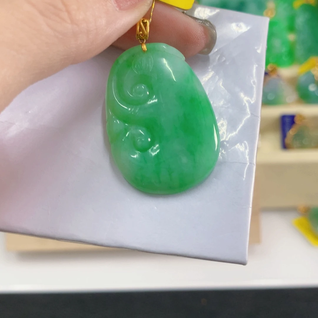 吊坠(不含链)18K金镶嵌翡翠