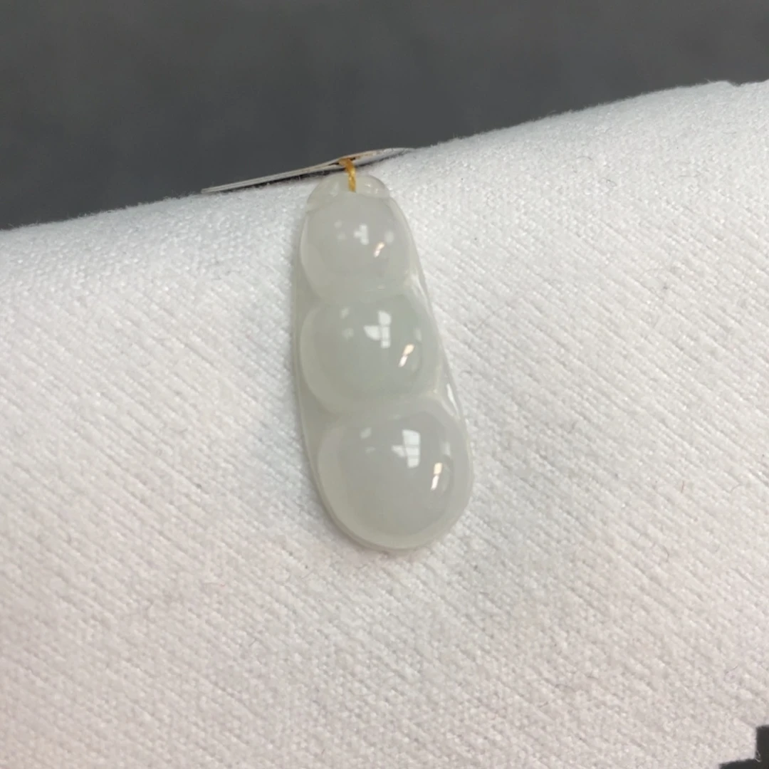 颈饰未镶嵌翡翠福豆