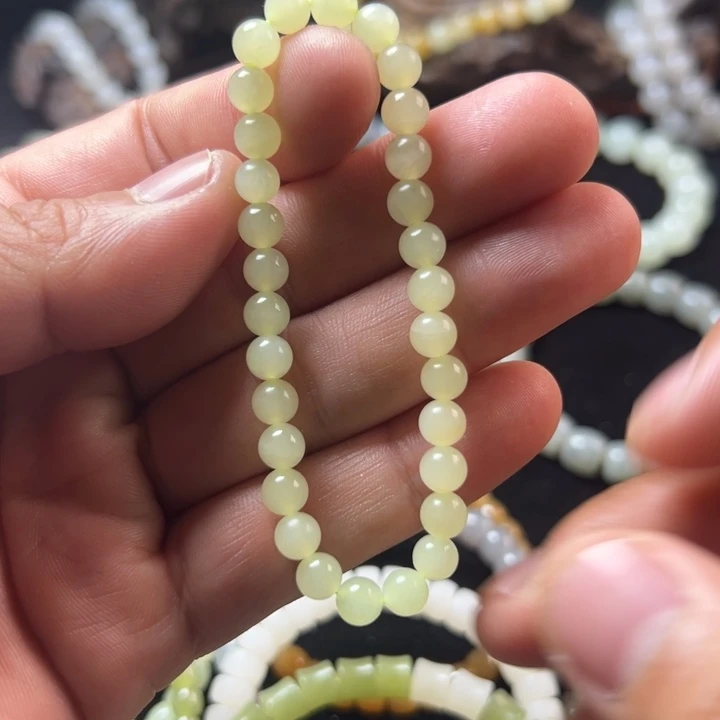 和田玉未镶嵌手串