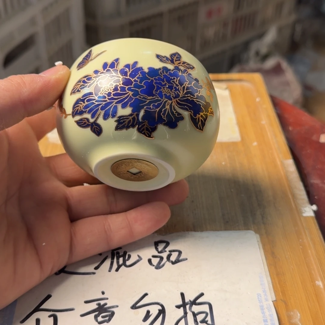 瑕疵介意勿拍陶瓷器皿C823