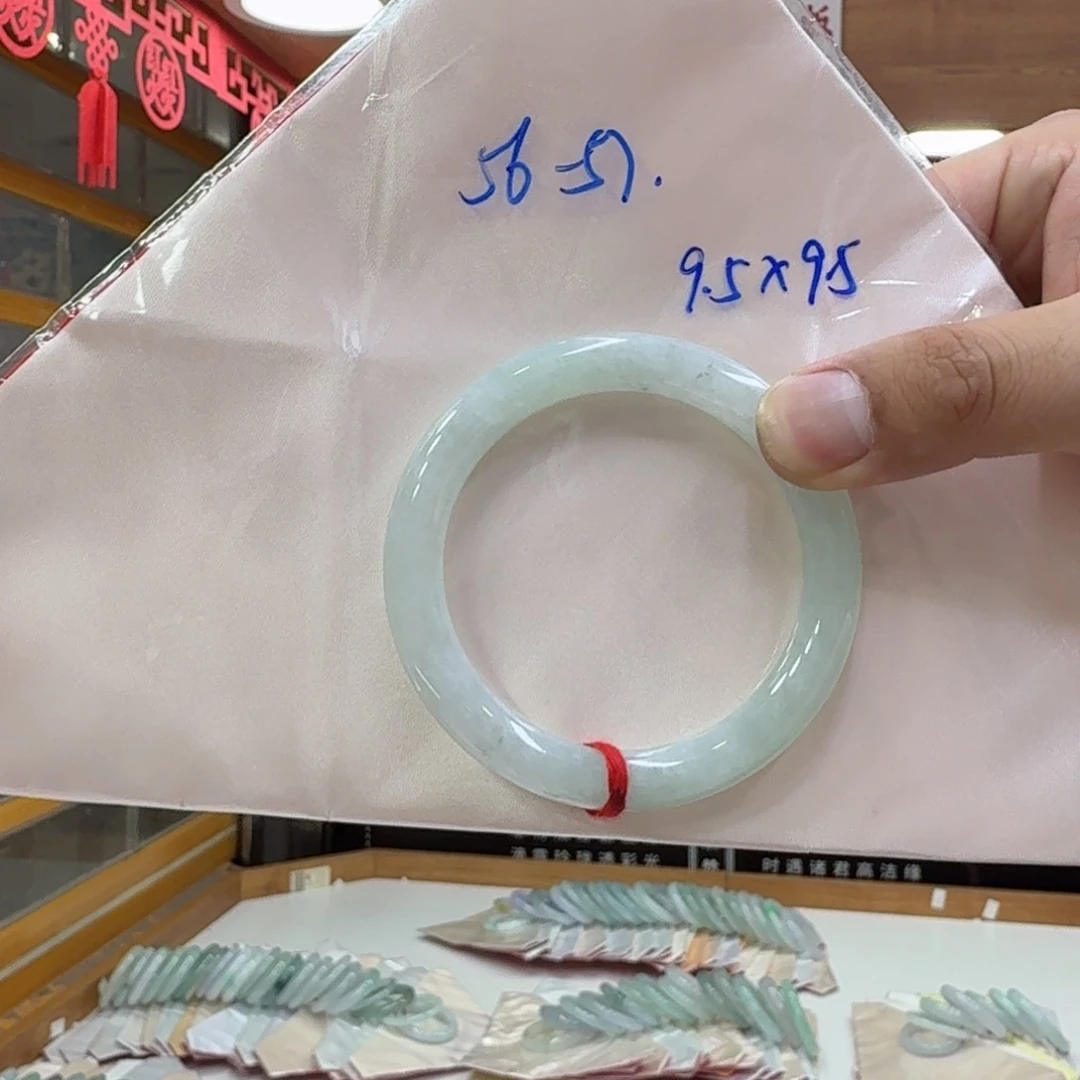 翡翠手镯未镶嵌买断