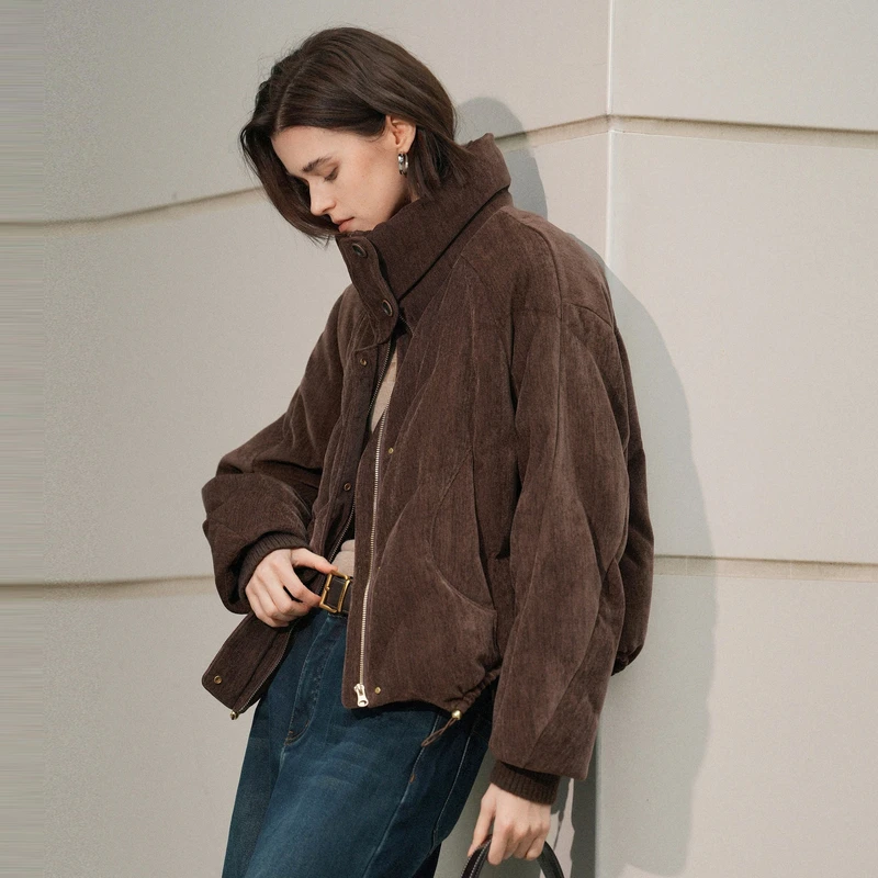 U/TI质感丝绒羽绒服25冬软糯感深驼色设计感时尚显瘦短款羽绒外套