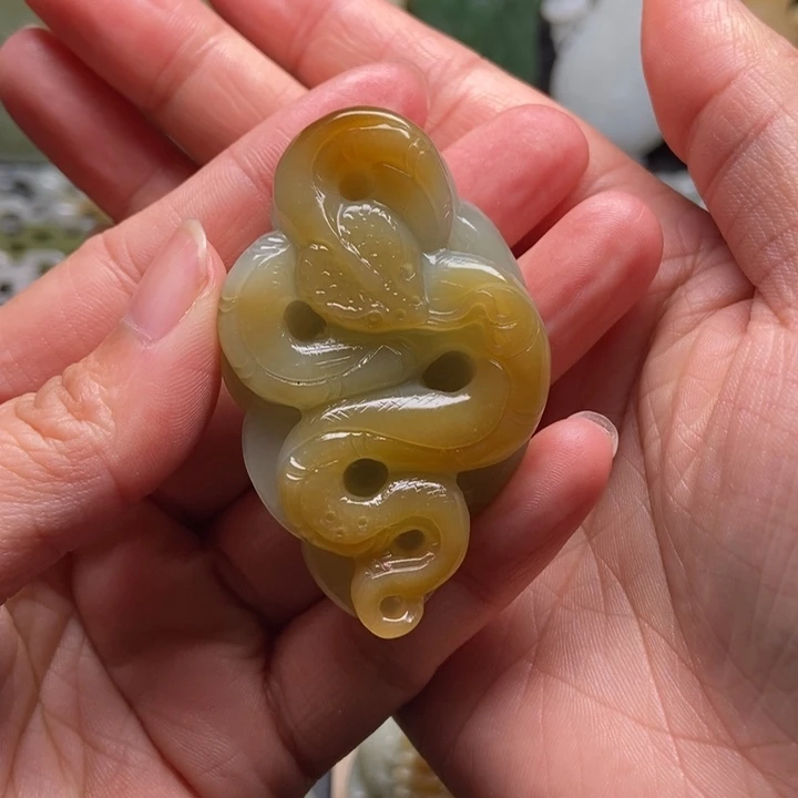 颈饰未镶嵌和田玉