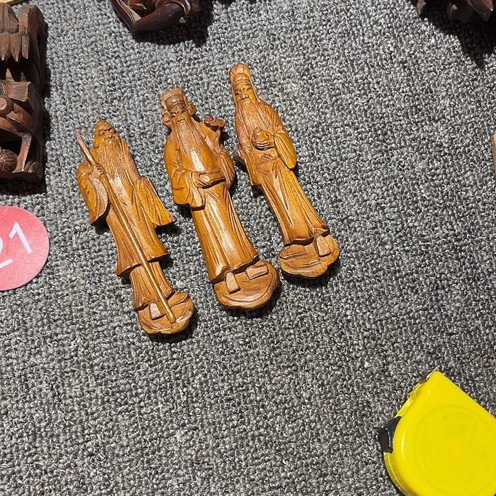 小***.陶瓷古色古香精品木雕