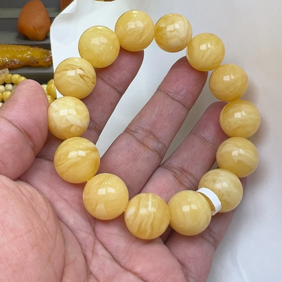 蜜蜡未镶嵌珠宝奇石16加35.88克