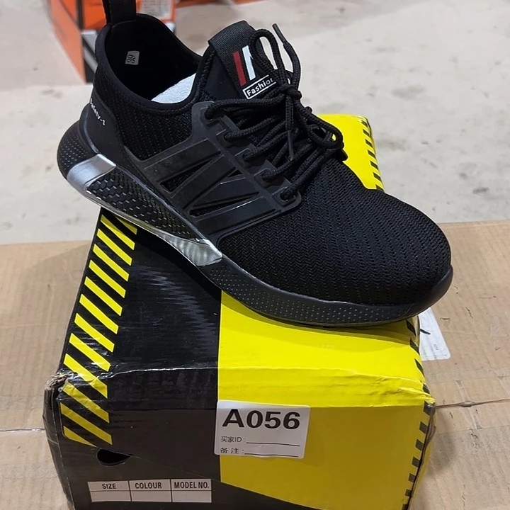 编码056号。39码微瑕防砸防刺劳保鞋