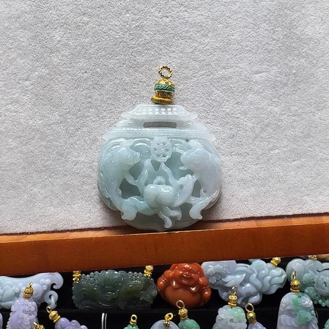 吊坠(赠链)未镶嵌翡翠