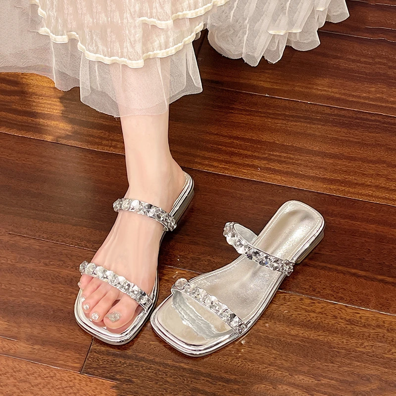 卓诗尼芙妮凉拖鞋女夏2025新款配裙子法式气质水钻粗跟一字带凉鞋