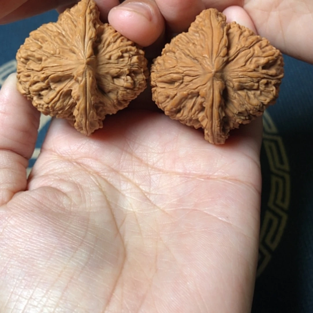【闪购商品】把件文玩核桃毛*蛋村将