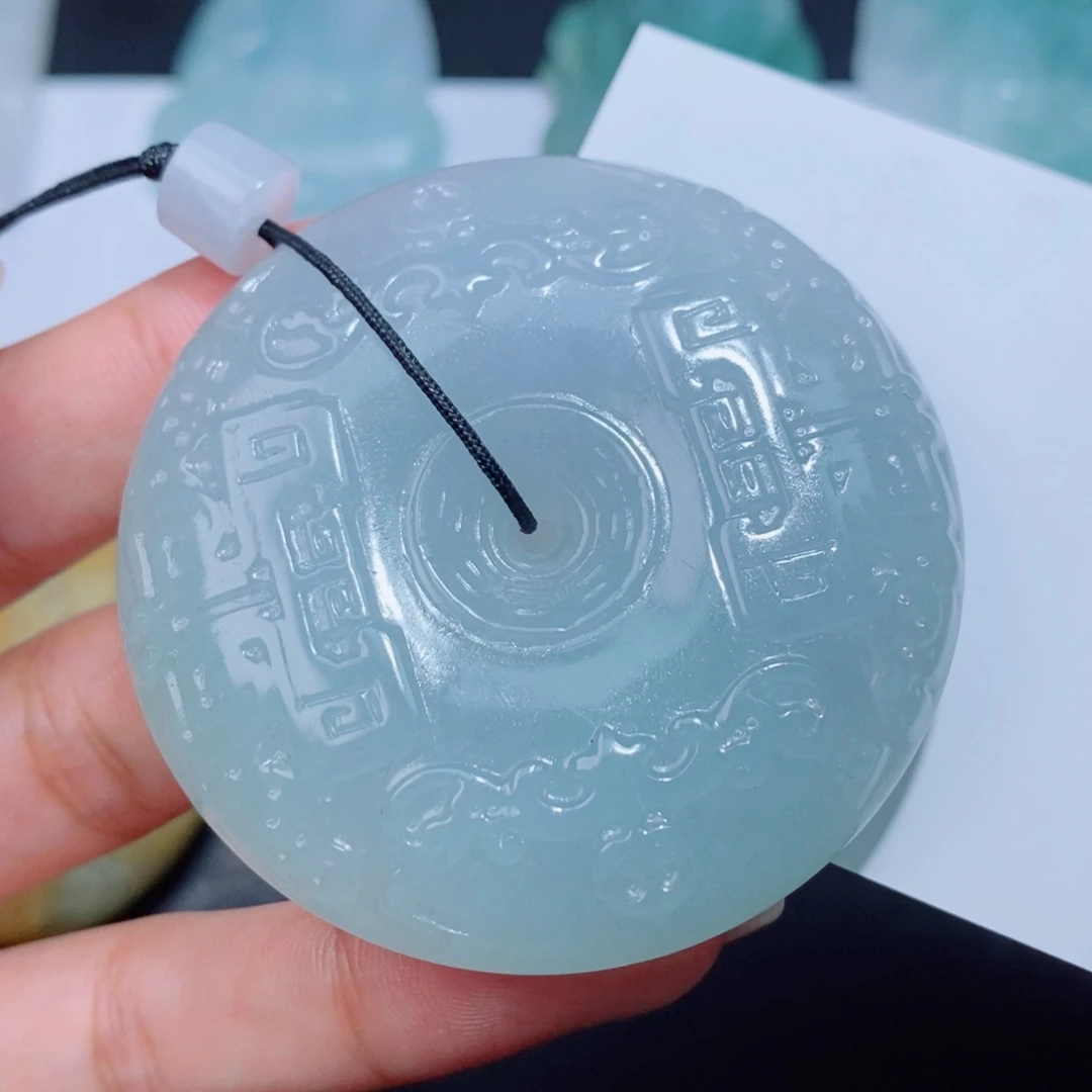 定制翡翠未镶嵌吊坠