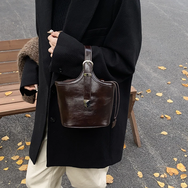 2024秋冬新款高级质感通勤小方包时尚百搭单肩斜挎包