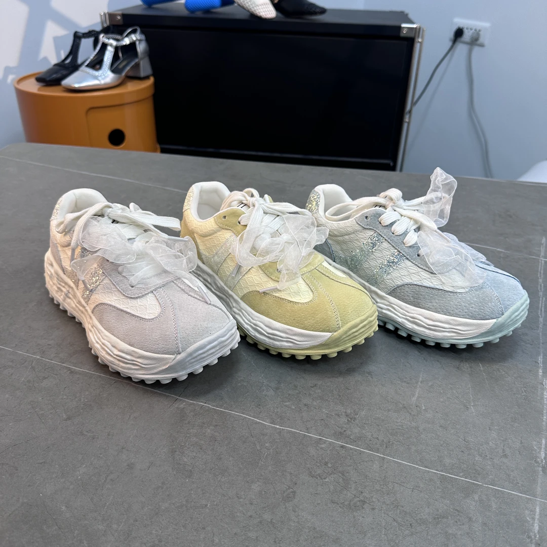 新款2025板鞋百搭运动鞋阿甘鞋真皮软底德训潮358J