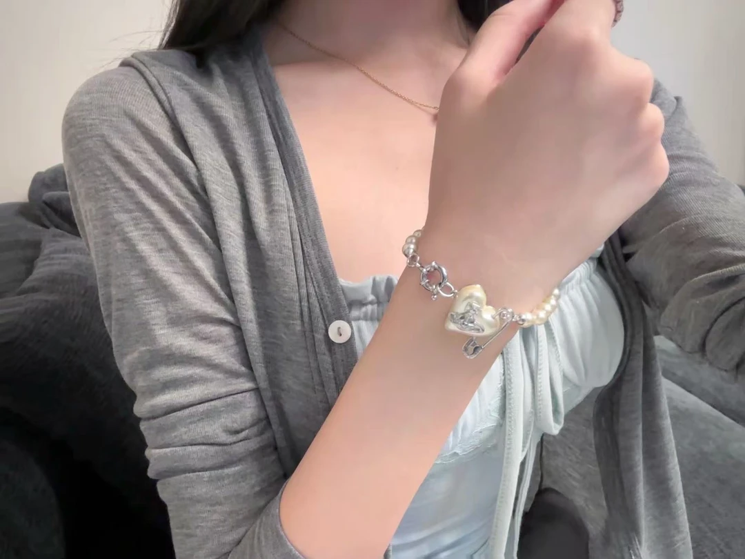 铜合金仿珍珠手链 【别针爱心珍珠手链】爱心甜美珍珠土星手链显白