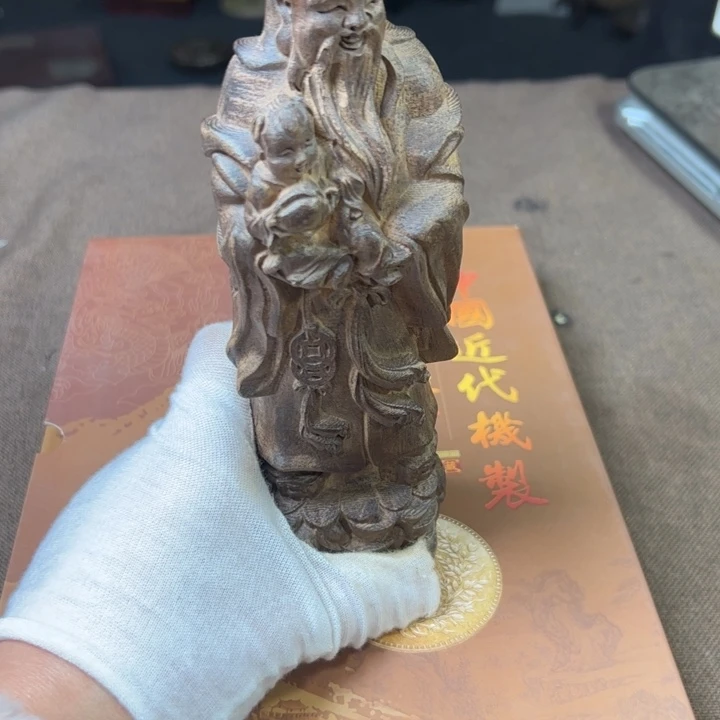 精品摆件工艺品等