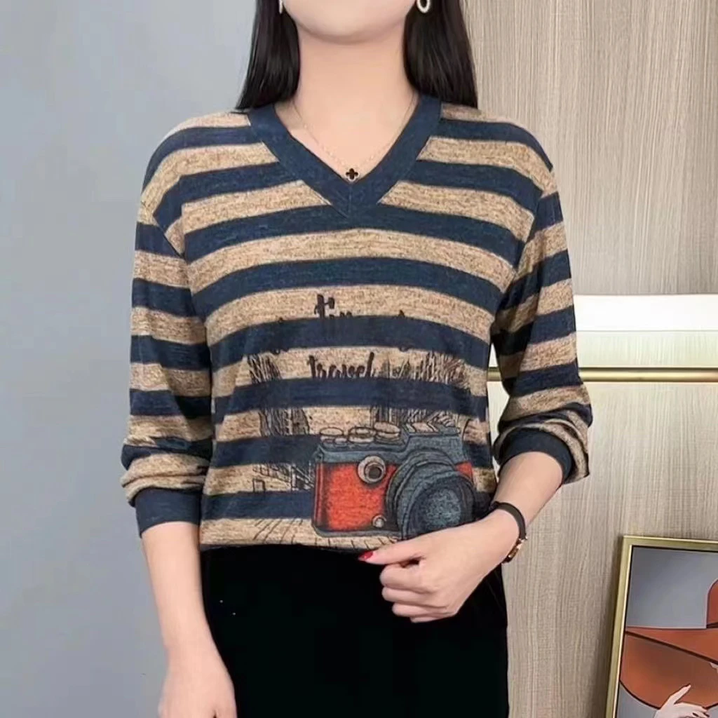 春季薄款t恤长袖v领印花条纹减龄时尚洋气中年女士打底衫