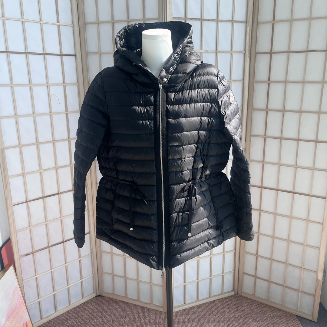 99新 MONCLER HZ56 moncler 黑色 羽绒服 99新 5码胸围116 衣长68