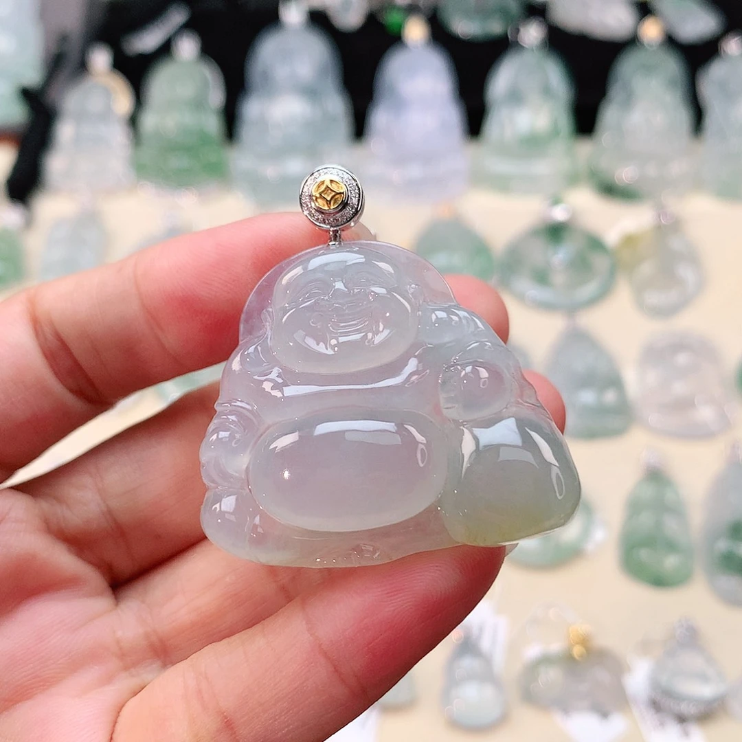 翡翠18K金镶嵌颈饰布袋佛