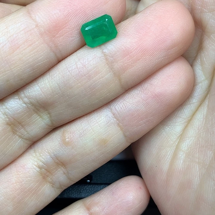 祖母绿裸石1.31ct祖母绿