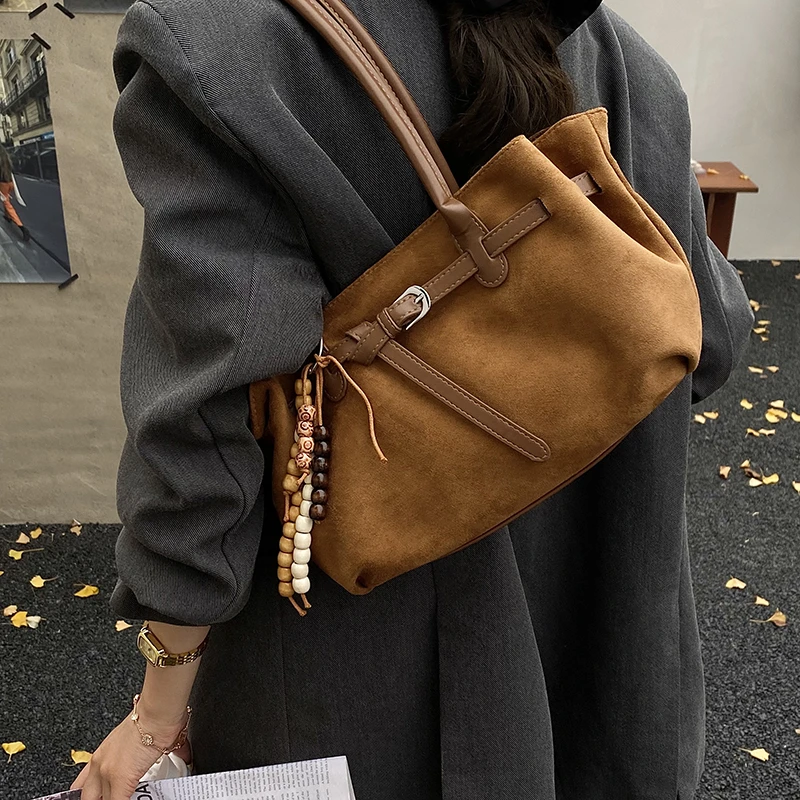 棕色麂皮绒手提腋下包包女式2025新款轻奢小众高级感大容量托特包