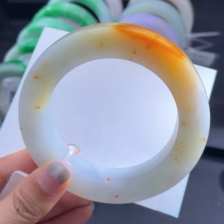 未镶嵌手镯定制翡翠