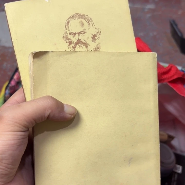 蓝***画民俗物件，我们的确