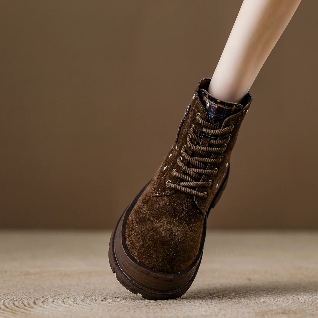 欧货磨砂皮马丁靴女春秋单靴2025新款复古大头短靴巨好看工装靴子