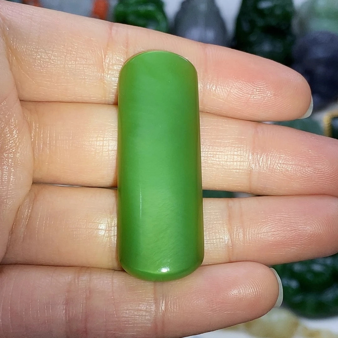 和田玉（碧玉）猫眼颈饰未镶嵌