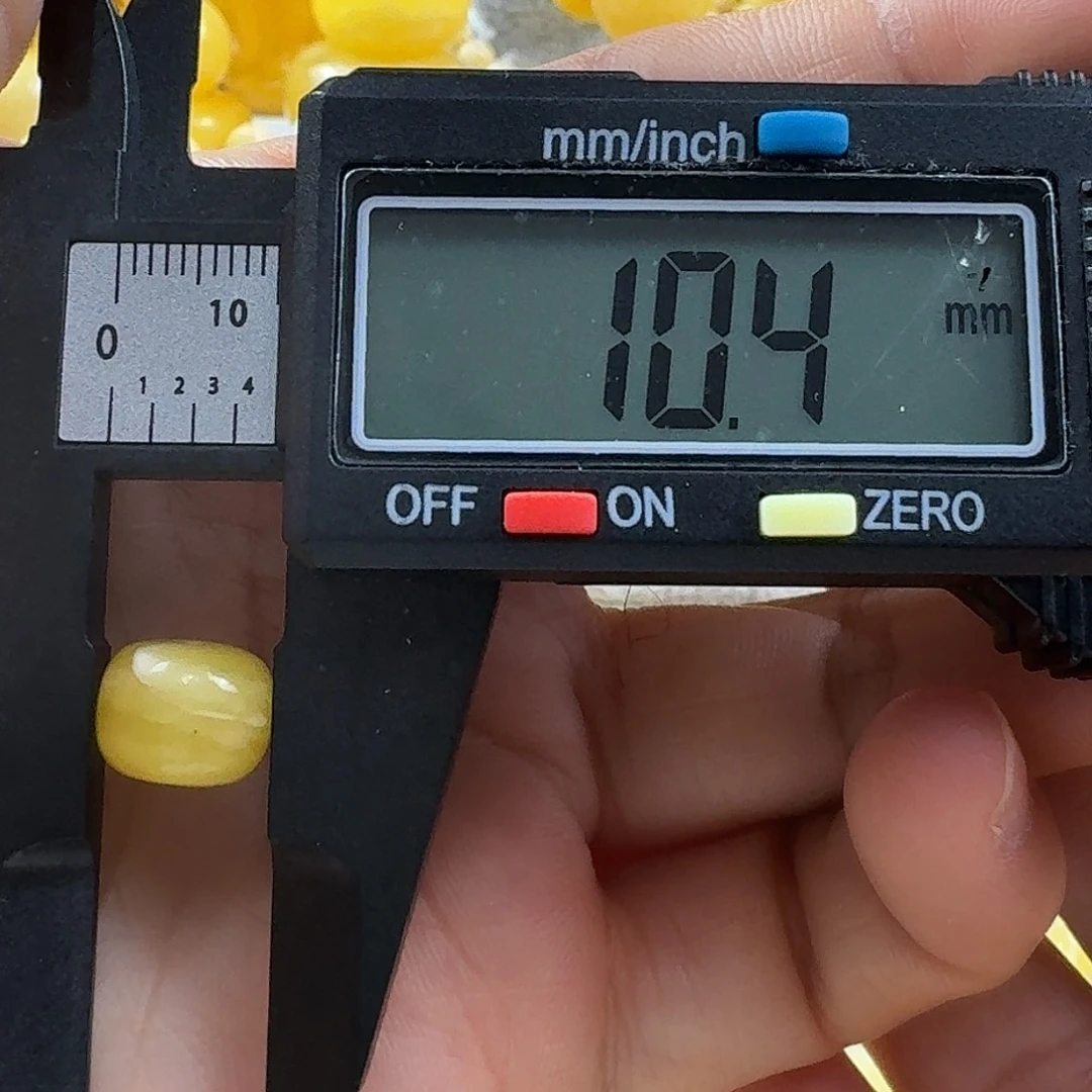 蜜蜡未镶嵌裸石15杂