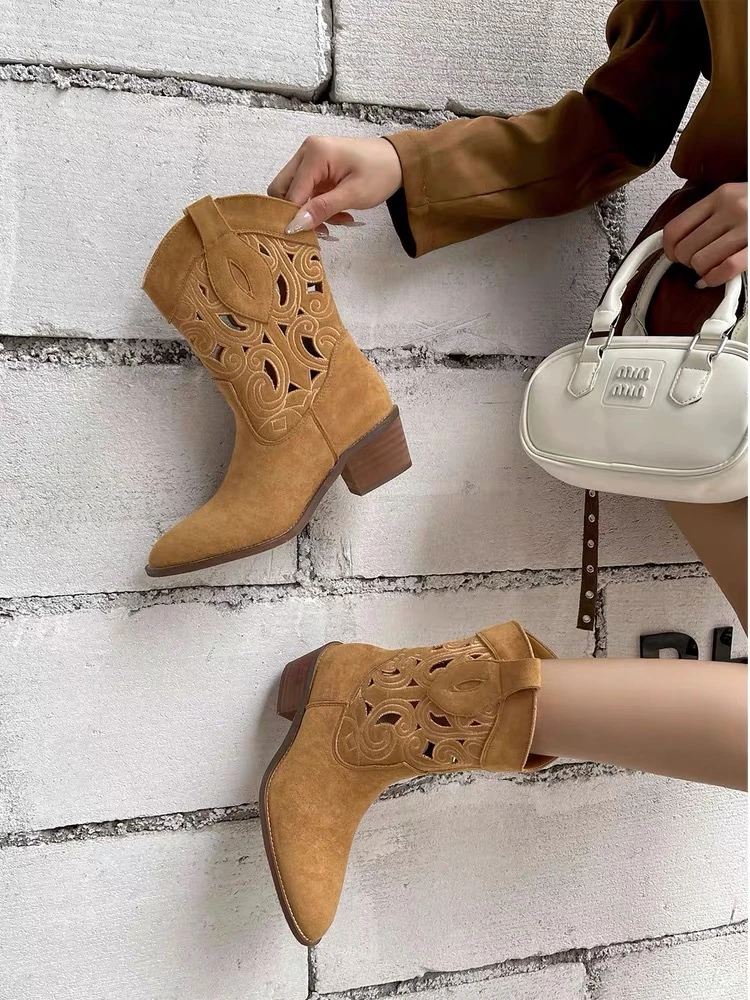 【新疆包邮】镂空刺绣西部靴女2025新款厚底增高复古英伦风长靴X929