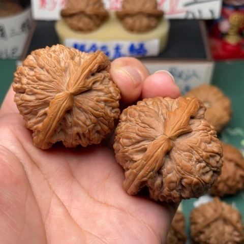 【闪购商品】文玩核桃吊坠孟****】43白狮子